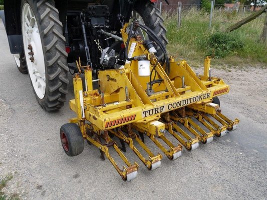 Aérateur de gazon - Turf Conditioner