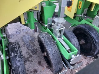 Planteuse HORTECH Repiqueuse mini mottes - Practica Duo 3 - 14