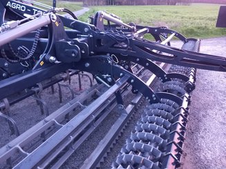 Combiné de préparation de sol Agro-Tom 6.0m repliage hydraulique - 6