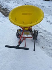 Distributeur d'engrais COSMO C.S70 - 1