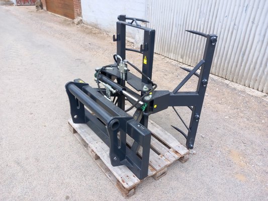 Fourches et pinces pour balles NC AP - Manitou - 1