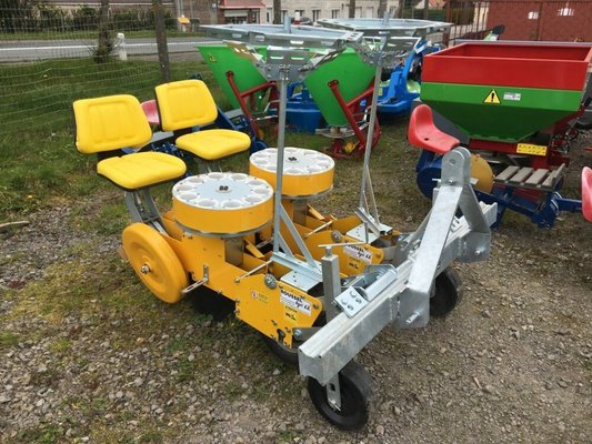 Planteuse NC À carrousel TP 2 rangs - 1