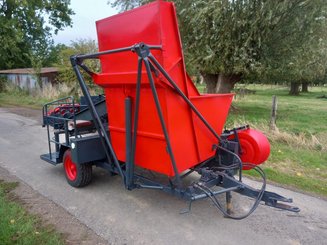 Arracheuse de pommes de terre Bolko Z643 - 3