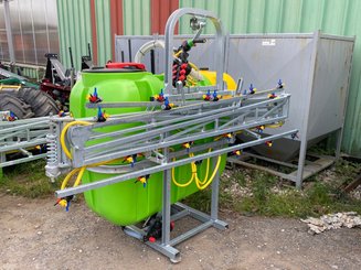 Pulvérisateur porté NC 600L - 12M - relevage treuil - 3