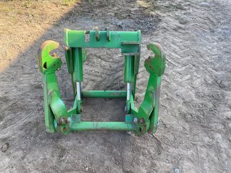 Relevage avant Laforge John Deere - 1