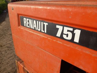 Tracteur agricole Renault 751 - 7