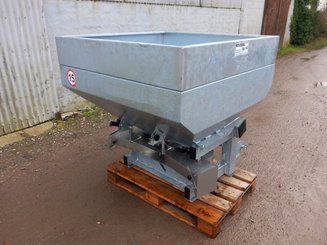 Arboriculture - autre NC Distributeur d'engrais arboricole 700L - 3