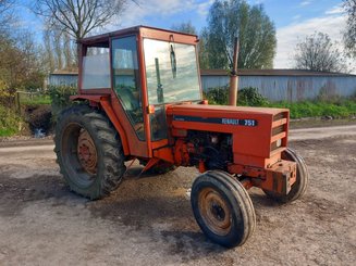 Tracteur agricole Renault 751 - 1
