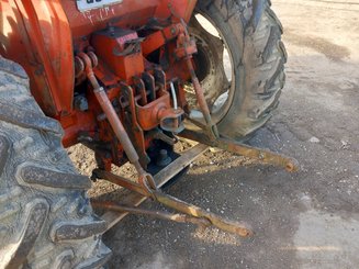 Tracteur agricole Renault 751 - 4