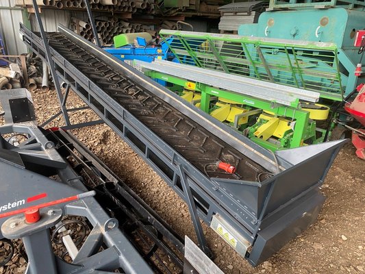 Tapis élévateur - pommes de terre NC EM - 1