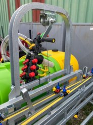 Pulvérisateur porté NC 600L - 12M - relevage treuil - 4