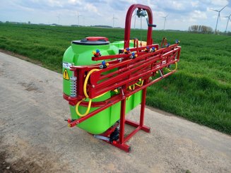 Pulvérisateur porté NC 600L - 12M - relevage treuil - 9