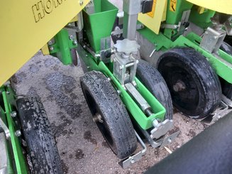 Planteuse HORTECH Repiqueuse mini mottes - Practica Duo 3 - 15