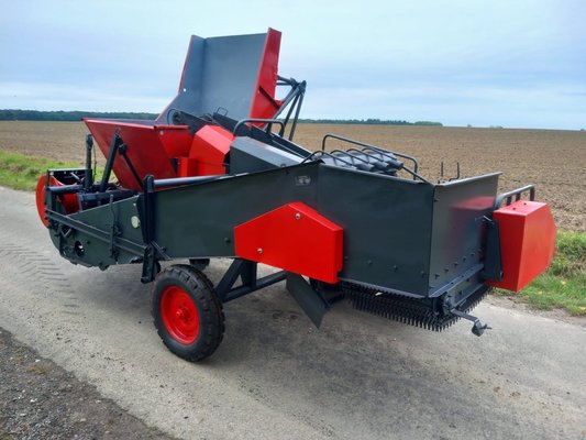 Arracheuse de pommes de terre Bolko Z643 - 1