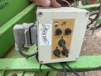 Effeuilleuse - maraichage Jones À oignons pour planches en voie d'1m80 - 2