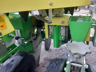 Planteuse HORTECH Repiqueuse mini mottes - Practica Duo 3 - 3