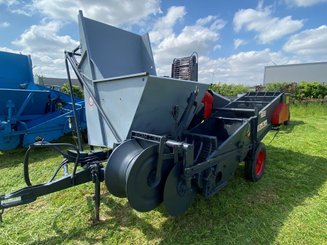 Arracheuse de pommes de terre Bolko Z643 - 2