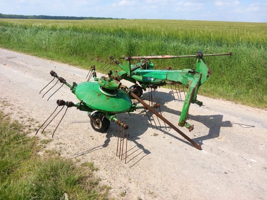 Faneur andaineur Stoll UM 400 - 1