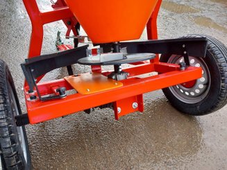 Saleuse de voirie NC Trainée DXW 300 - 3