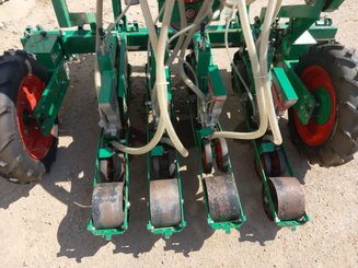 Semoir maraîcher NC Pneumatique AG 4 rangs - 3