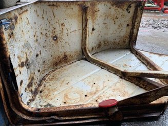 Pièce tracteur Ford  ailes 2000 3000 4000 5000 - 3