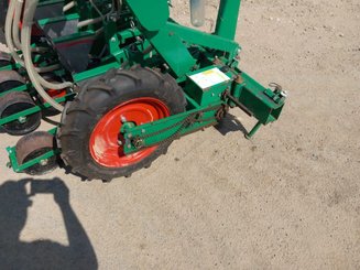 Semoir maraîcher NC Pneumatique AG 4 rangs - 5