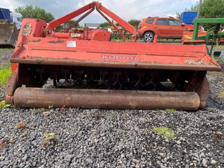 Broyeur à axe horizontal Kubota 125 - 3