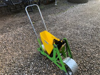 Planteuse NC Bulbilles EM 1 rang manuelle - 1