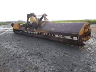 Broyeur à axe horizontal Bomford 4.50m - 1