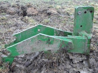 Adaptation pour chargeur John Deere Série 6000 - 2