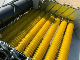 Trémie Agri System De réception benne GM80 + déterreur 8 rouleaux PU à écartement réglable - 5