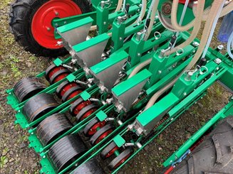 Semoir maraîcher NC Pneumatique AG 5 rangs - 2