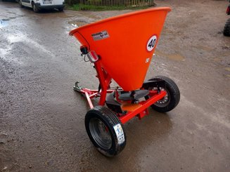 Saleuse de voirie NC Trainée DXW 300 - 2