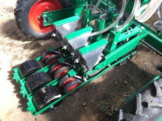 Semoir maraîcher NC Pneumatique AG 3 rangs - 3