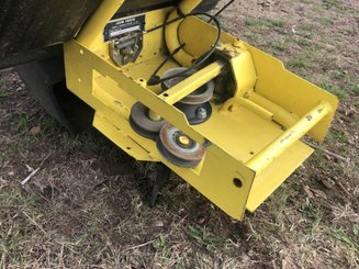 Autre matériel d'espace vert John Deere 347T - collecteur d'herbe - 4