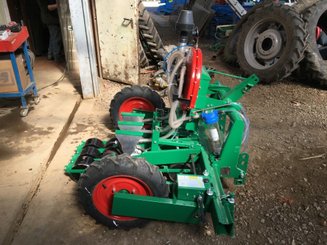Semoir maraîcher NC Pneumatique AG 3 rangs - 4