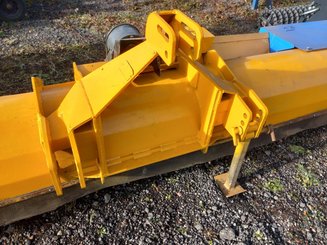 Broyeur à axe horizontal Bomford 4.50m - 2